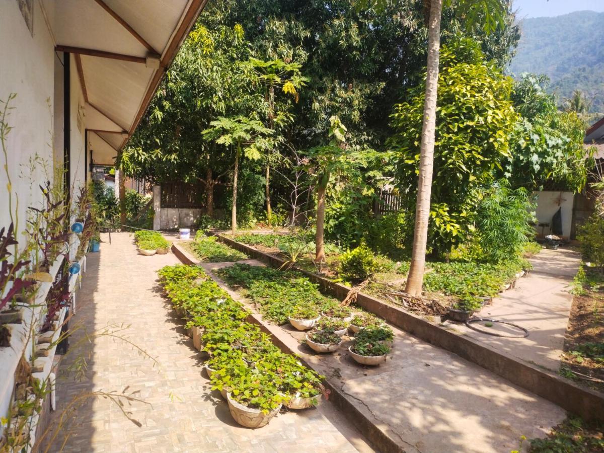 Sunset Bungalows & Gh Muang Ngoi Exterior foto