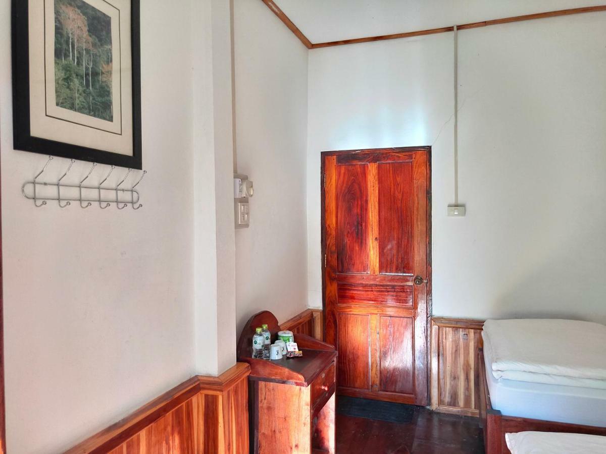 Sunset Bungalows & Gh Muang Ngoi Exterior foto