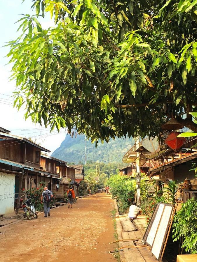 Sunset Bungalows & Gh Muang Ngoi Exterior foto