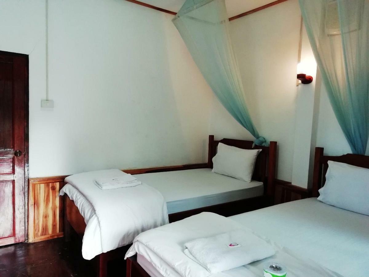 Sunset Bungalows & Gh Muang Ngoi Exterior foto