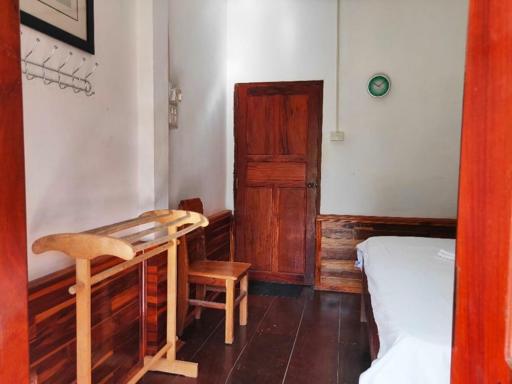 Sunset Bungalows & Gh Muang Ngoi Exterior foto